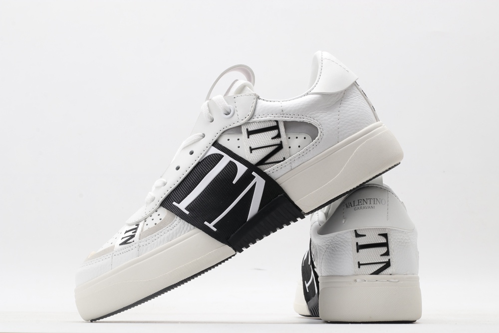 VA1ENTIN0 sneaker